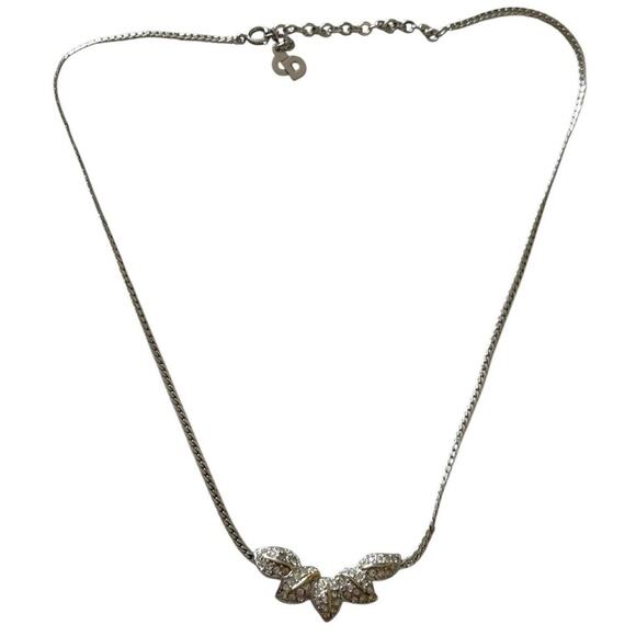 CHRISTIAN DIOR (Signed) BEAUTIFUL Silver-Tone PAVÉ LEAF CLUSTER NECKLACE - Picture 8 of 13